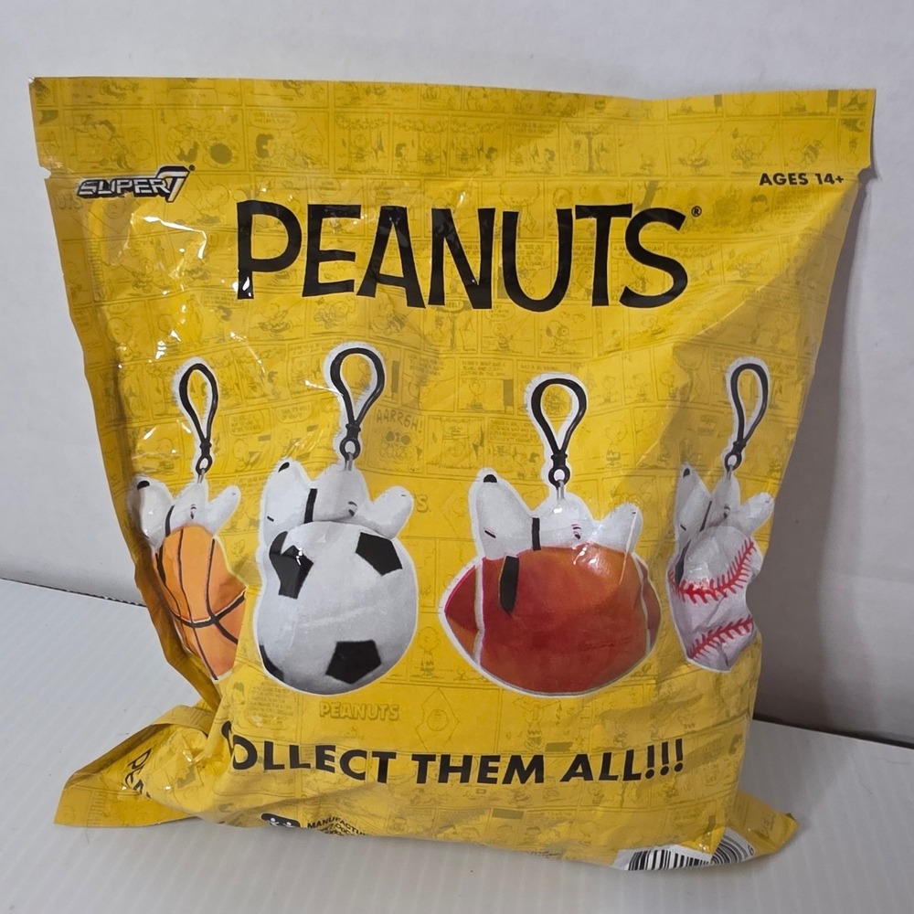 Super7 Peanuts Snoopy Plush Keychain OS Yellow NEW 75 Years Blind Bag